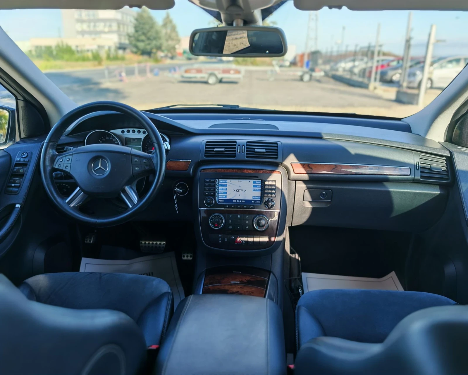 Mercedes-Benz R 320 3.0 224 К.С. ДИЗЕЛ! 4MATIC! , снимка 12 - Автомобили и джипове - 56332919