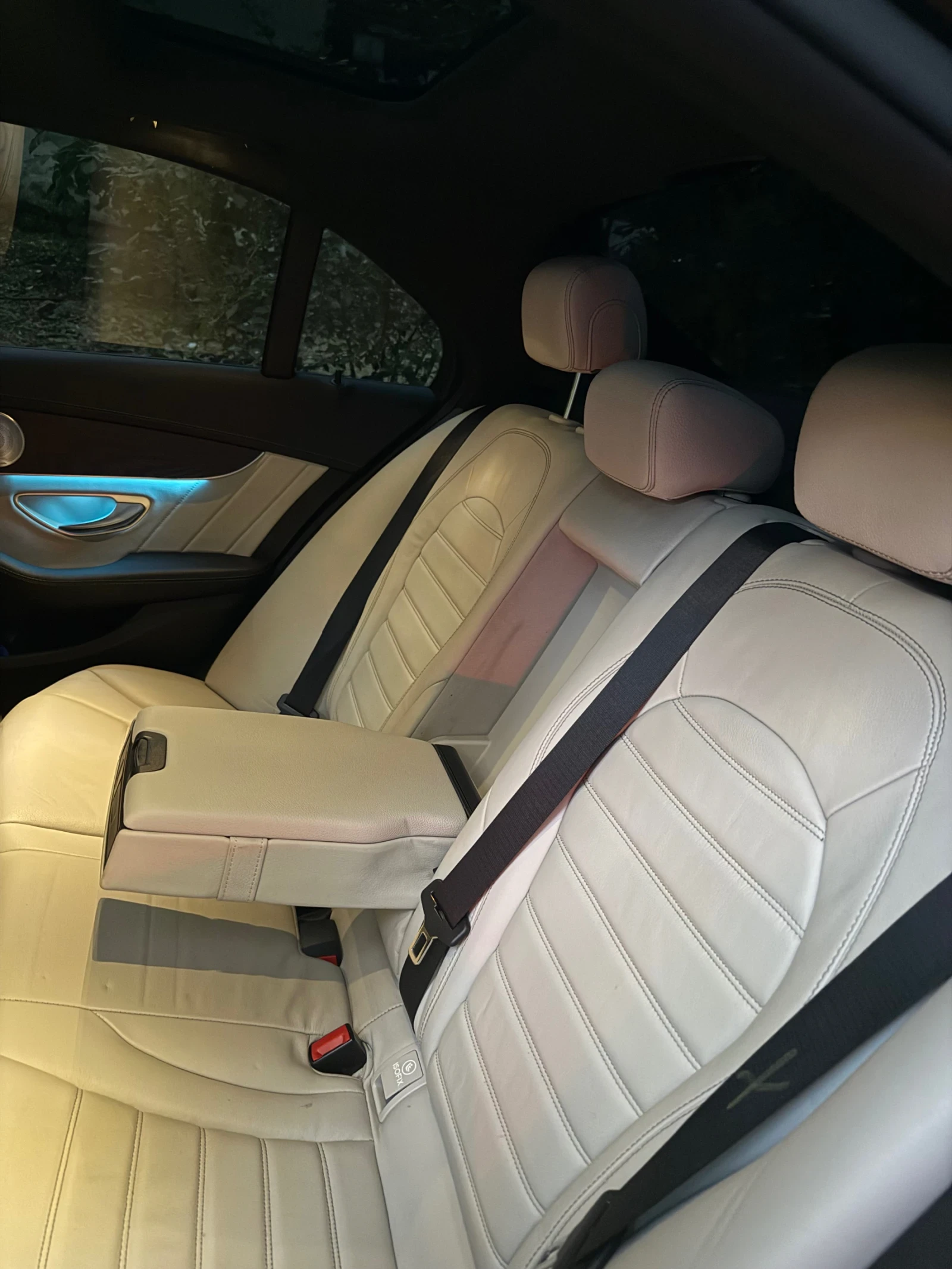 Mercedes-Benz C 43 AMG, снимка 3 - Автомобили и джипове - 56352076