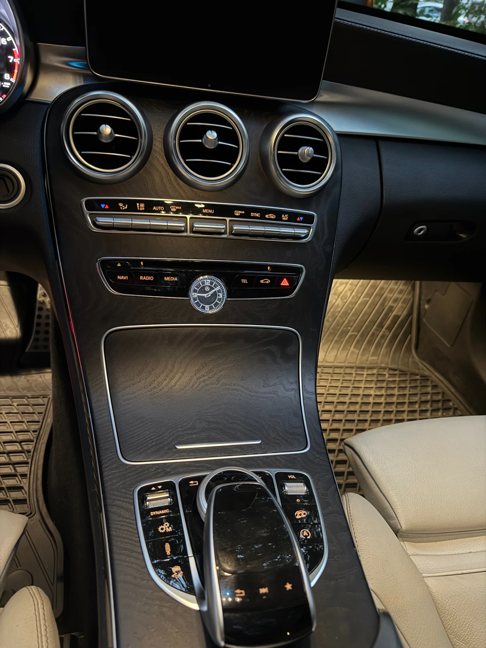 Mercedes-Benz C 43 AMG, снимка 5 - Автомобили и джипове - 56352076