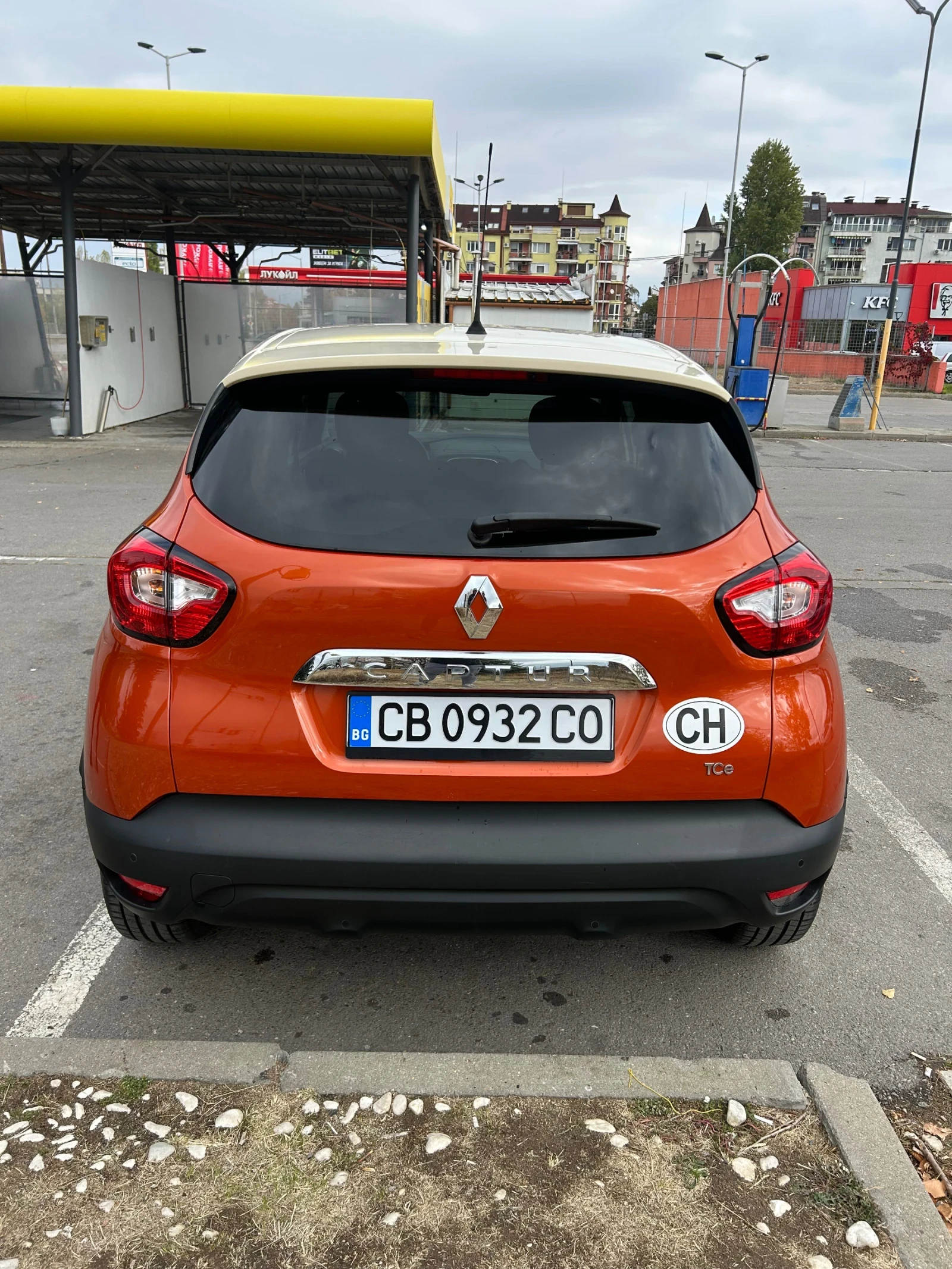 Renault Captur 1.2 TCe, снимка 8 - Автомобили и джипове - 56551483