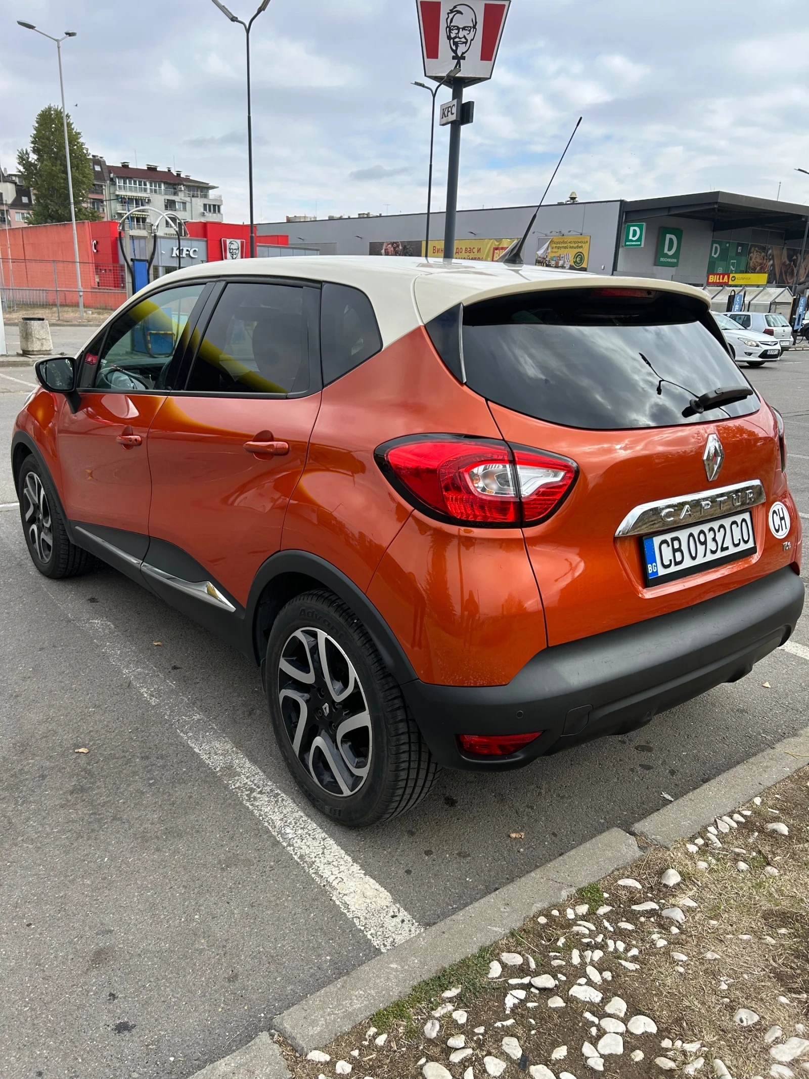 Renault Captur 1.2 TCe, снимка 3 - Автомобили и джипове - 56551483
