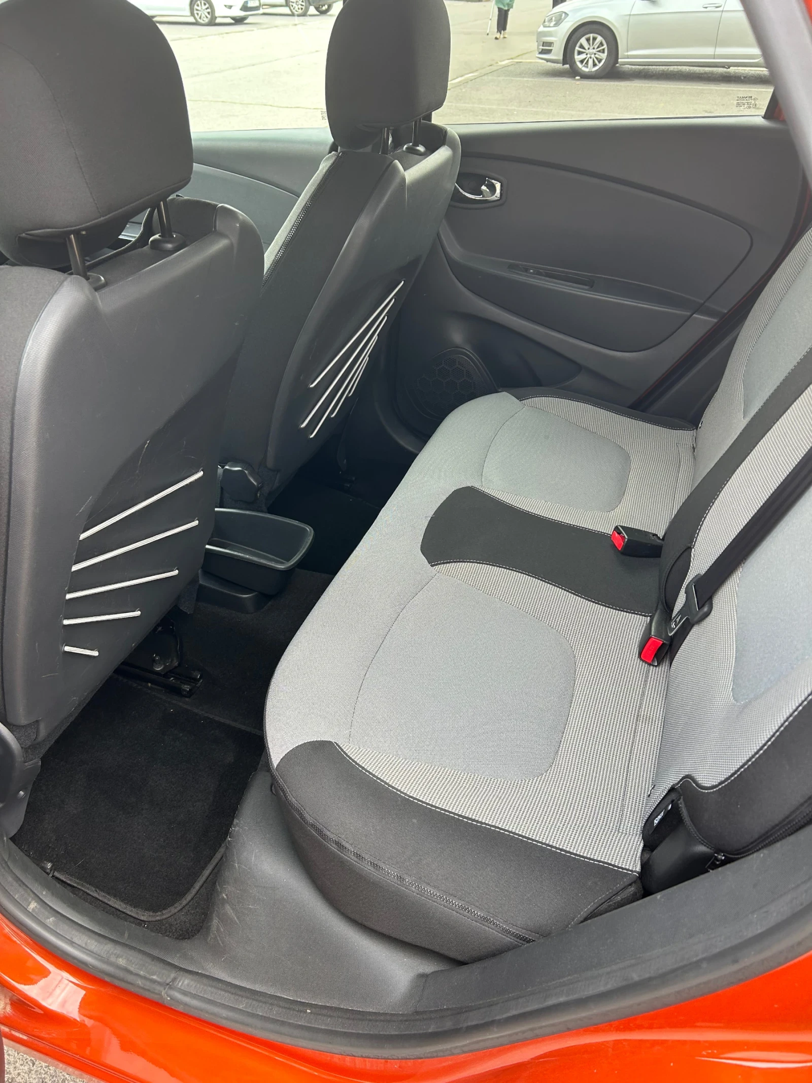 Renault Captur 1.2 TCe, снимка 10 - Автомобили и джипове - 56551483