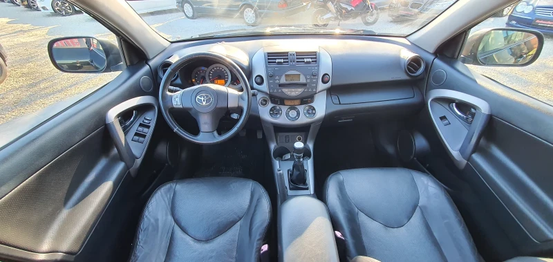 Toyota Rav4 2.2 D-CAT 4WD, снимка 11 - Автомобили и джипове - 50097223
