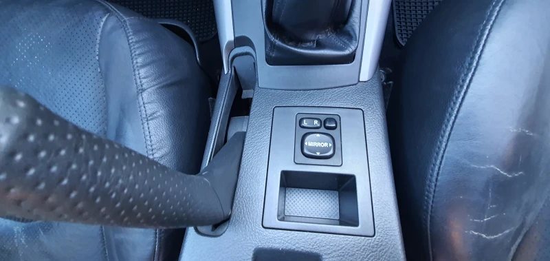 Toyota Rav4 2.2 D-CAT 4WD, снимка 16 - Автомобили и джипове - 50097223