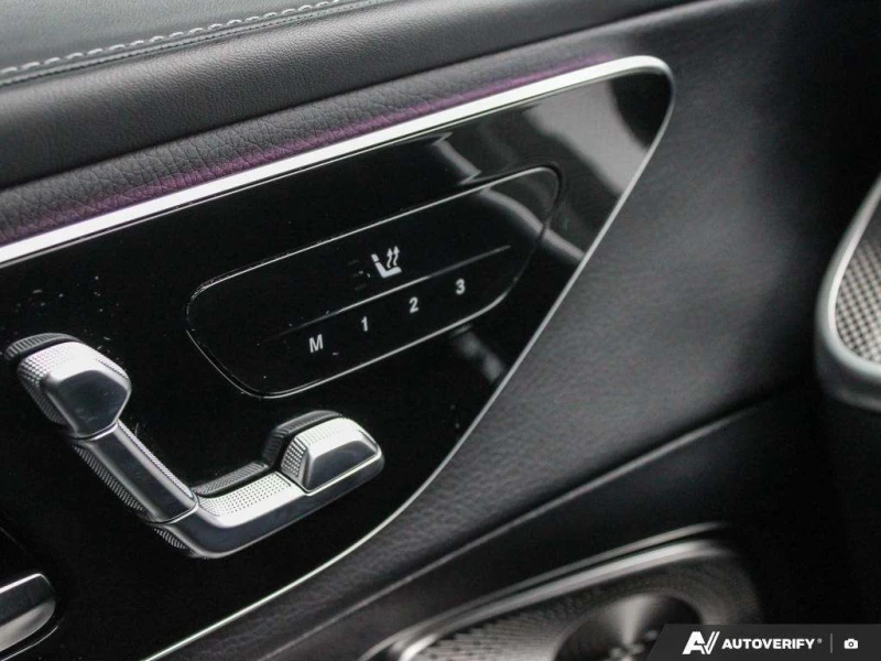 Mercedes-Benz GLC 300 2024 COUPE 4MATIC * CARFAX* ЦЕНА ДО БЪЛГАРИЯ, снимка 15 - Автомобили и джипове - 53214845