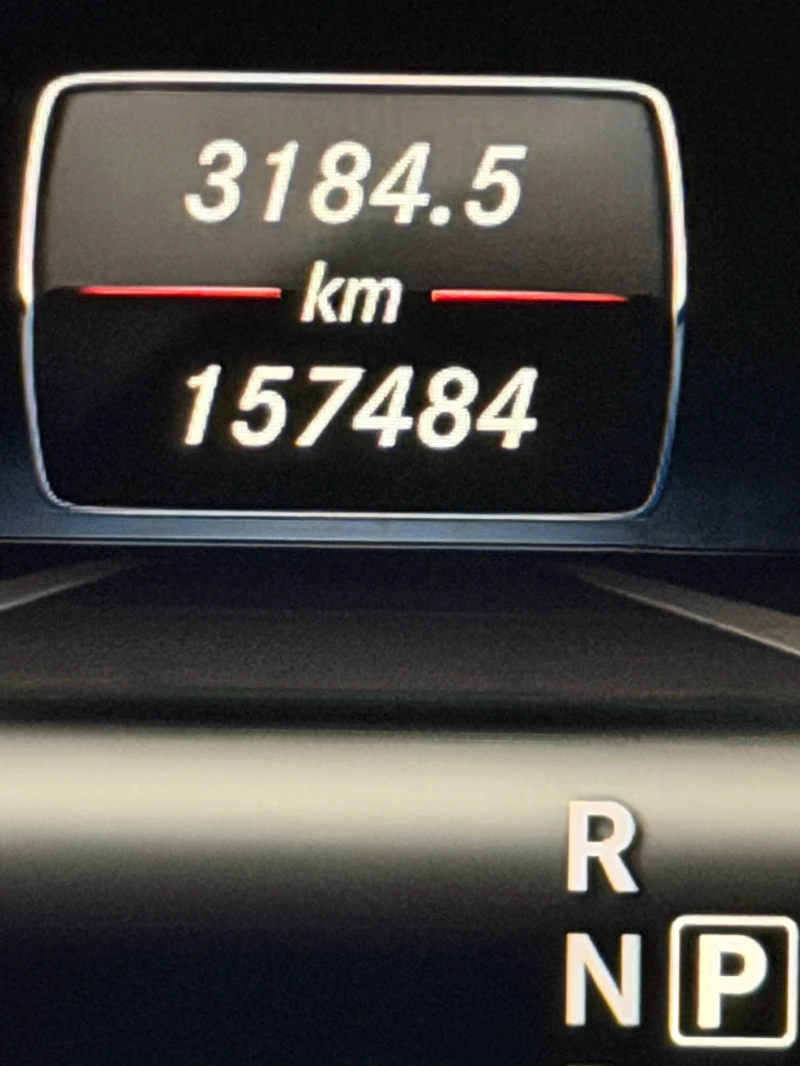 Mercedes-Benz ML 350 * HARMAN* KEYLESS* * PANORAMA* * 6.3OPTIC* * FULL*, снимка 11 - Автомобили и джипове - 53311163