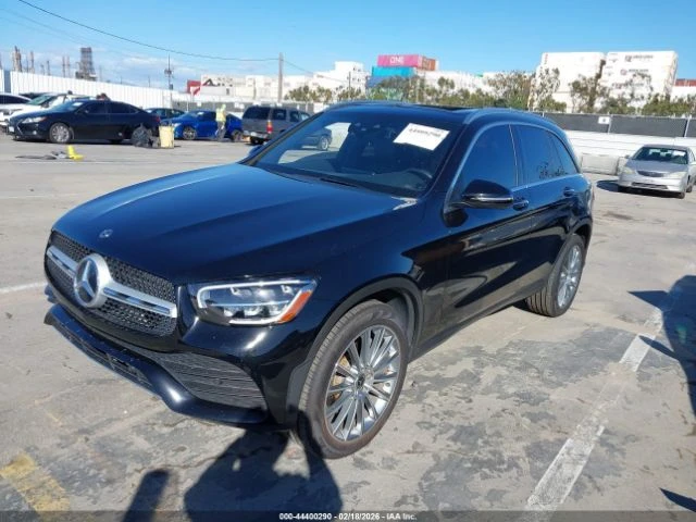 Mercedes-Benz GLC 300 4MATIC, снимка 2 - Автомобили и джипове - 53632376