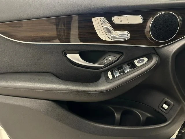 Mercedes-Benz GLC GLC 300 4MATIC, снимка 8 - Автомобили и джипове - 55601895