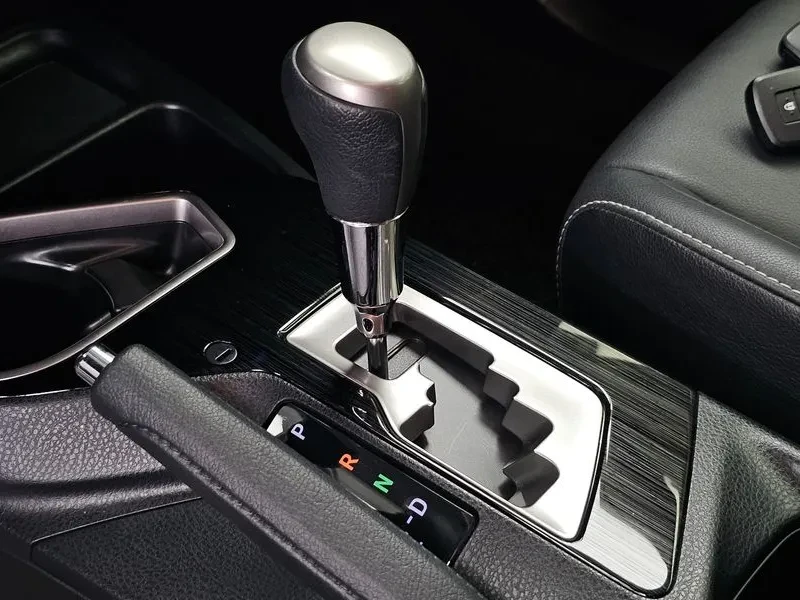 Toyota Rav4 2.5 4Wd hybrid generation, снимка 9 - Автомобили и джипове - 56220704