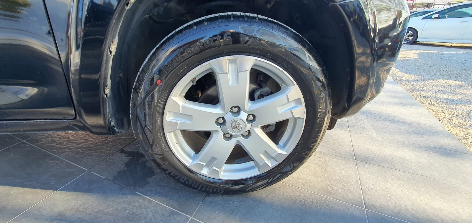 Toyota Rav4 2.2 D-CAT 4WD - изображение 10