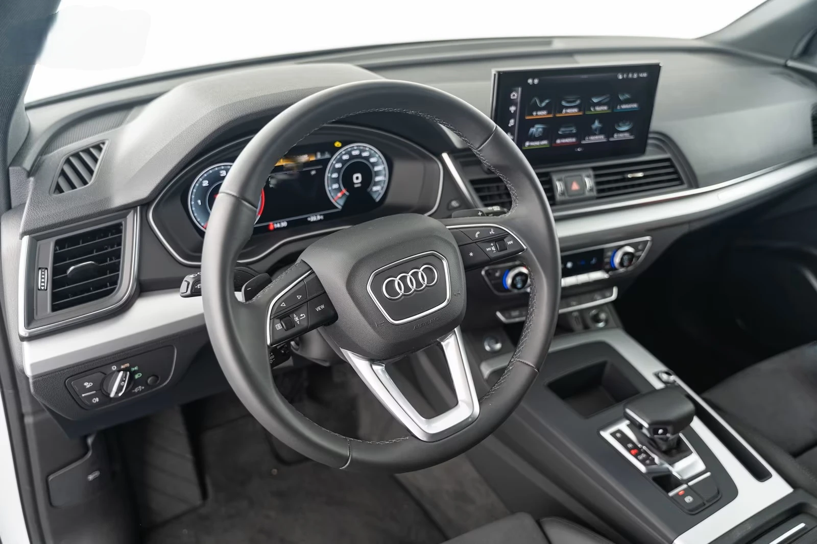 Audi Q5 40TDI Quattro S-Line - изображение 7