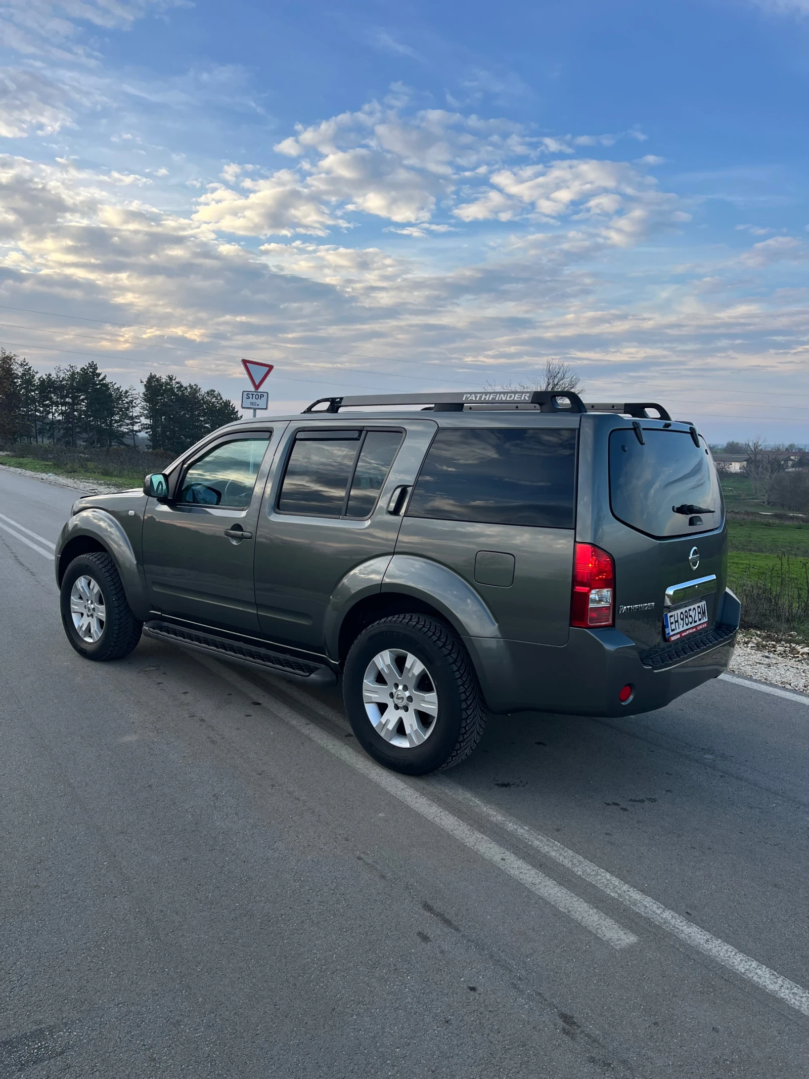 Nissan Pathfinder 2.5Dci - изображение 4