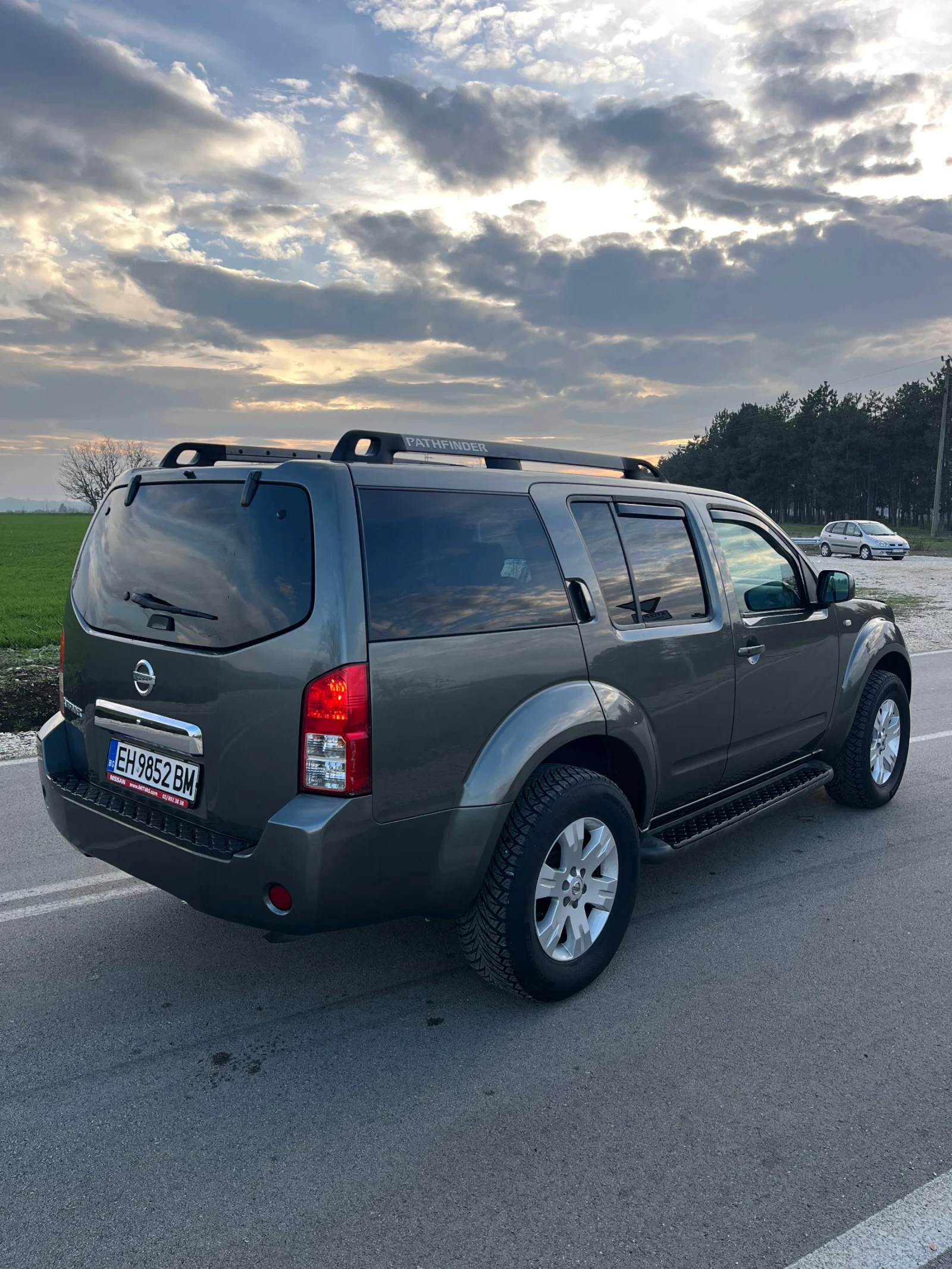 Nissan Pathfinder 2.5Dci - изображение 5