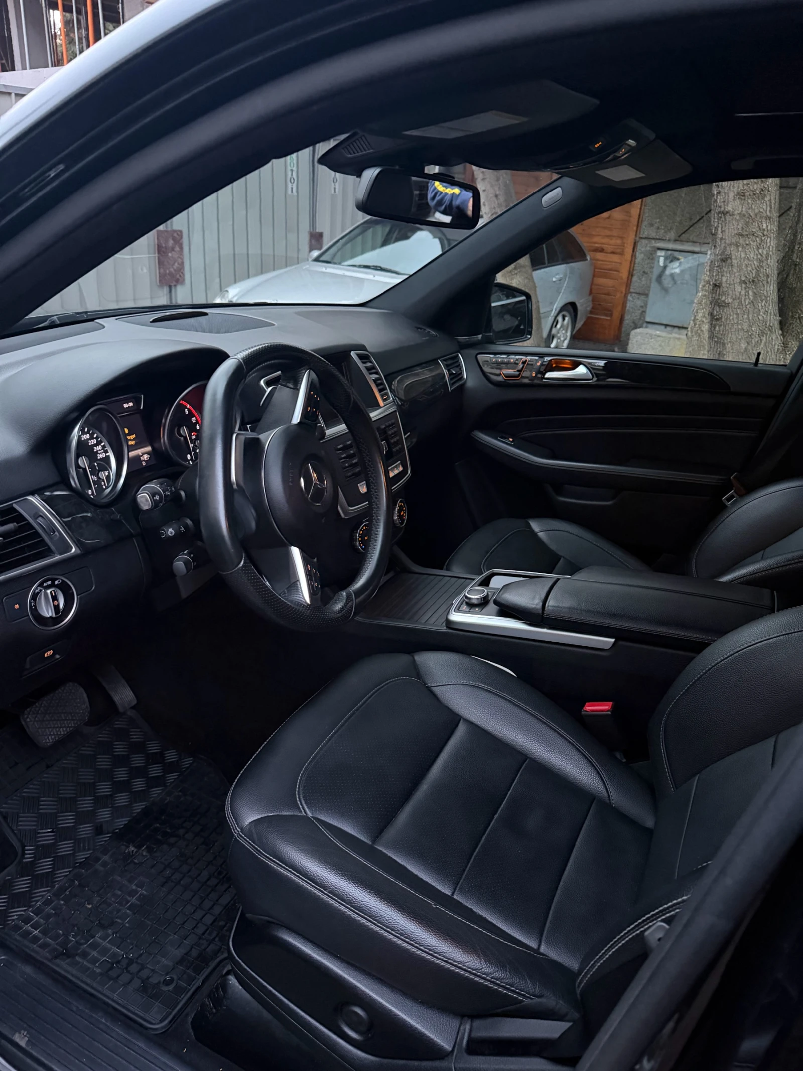 Mercedes-Benz ML 350 * HARMAN* KEYLESS* * PANORAMA* * 6.3OPTIC* * FULL* | Mobile.bg � ����������� 10