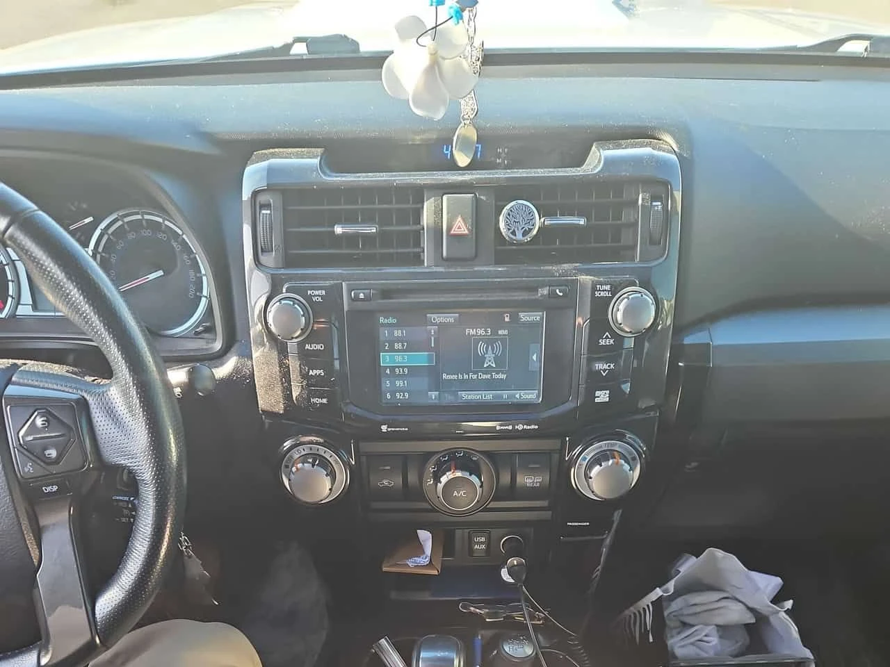 Toyota 4runner * SR5 * ЕЛ.СЕДАЛКИ* ПОДГРЕВ* KEYLESS*  - изображение 9