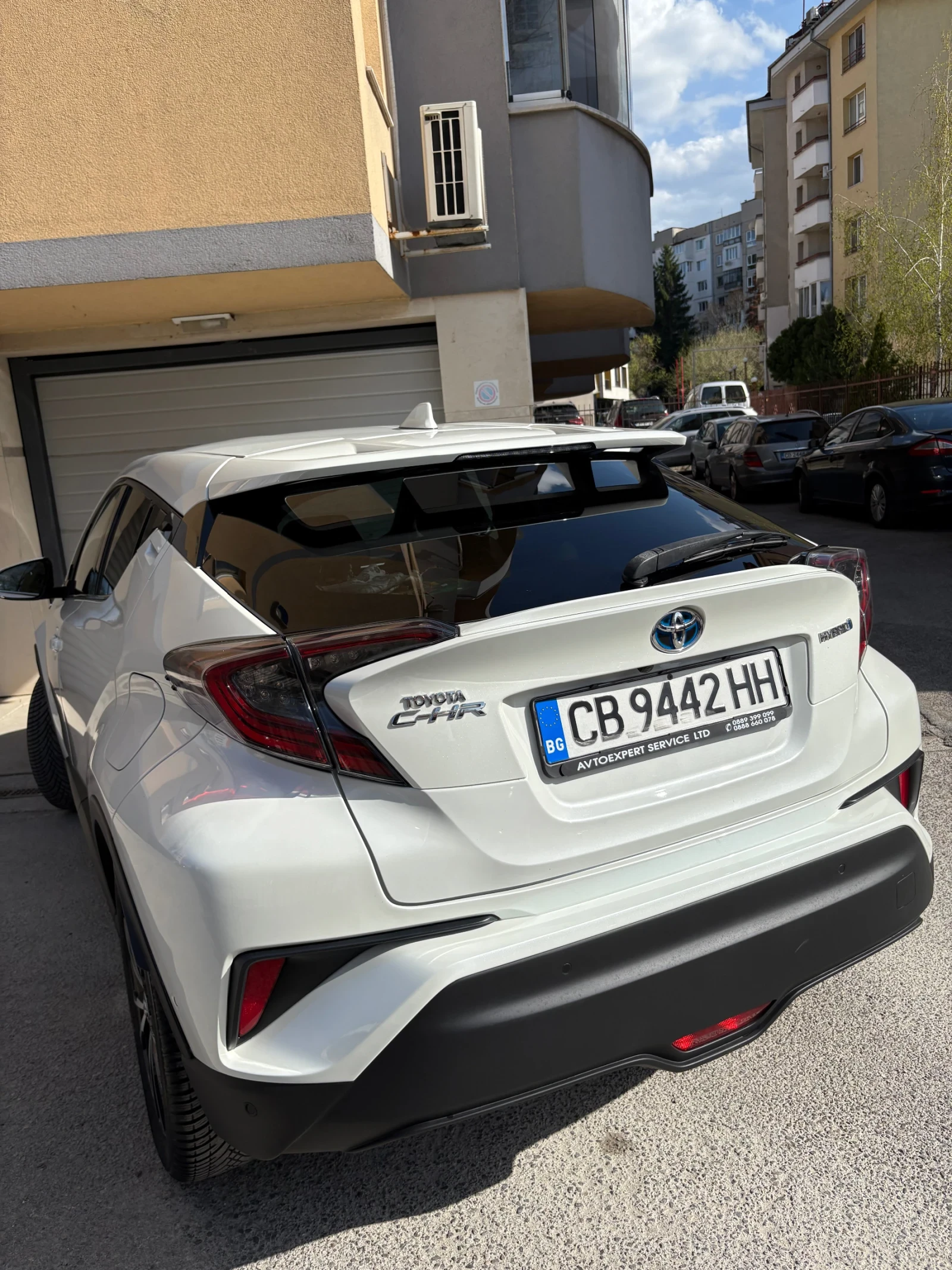 Toyota C-HR Lounge, снимка 13 - Автомобили и джипове - 54235878