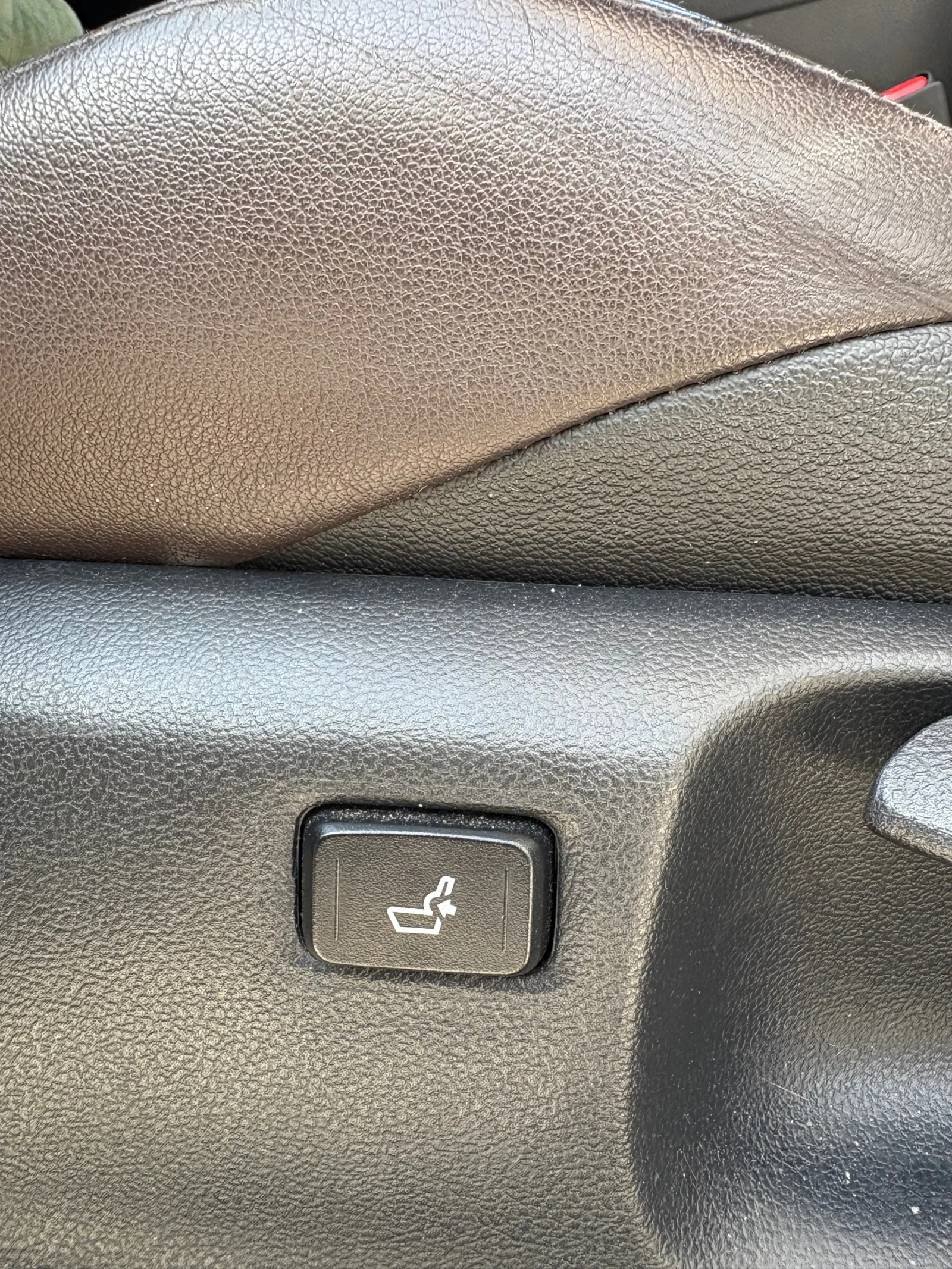 Toyota C-HR Lounge, снимка 10 - Автомобили и джипове - 54235878