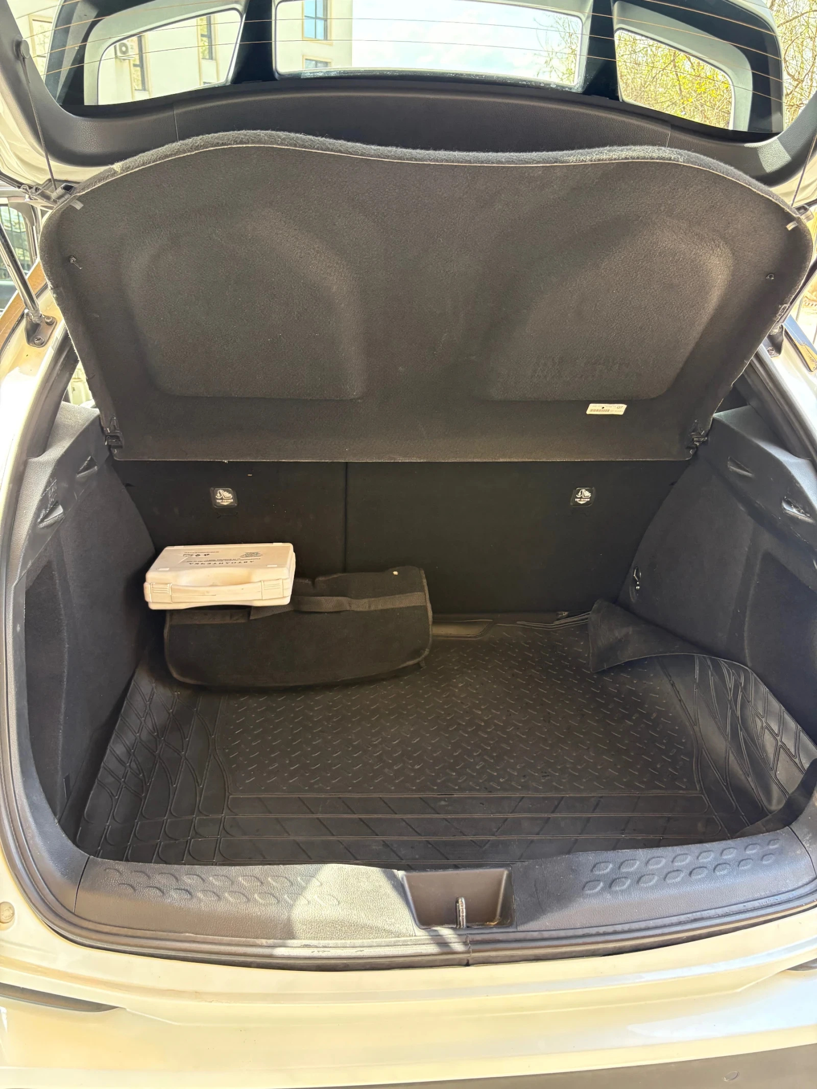 Toyota C-HR Lounge, снимка 14 - Автомобили и джипове - 54235878