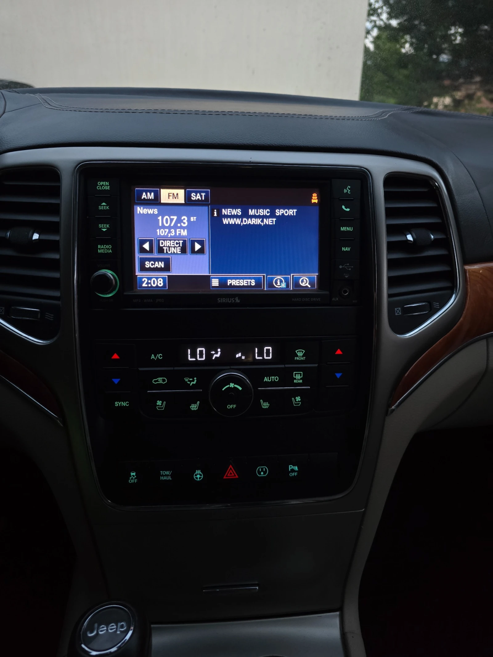 Jeep Grand cherokee Overland 5.7 Hemi, снимка 12 - Автомобили и джипове - 55002680