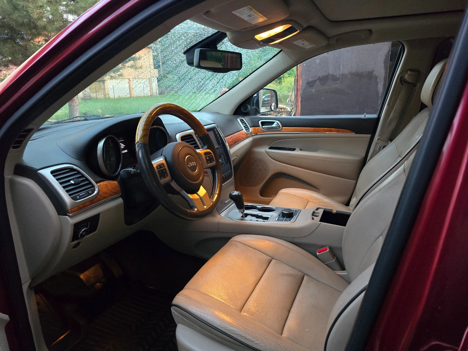 Jeep Grand cherokee Overland 5.7 Hemi, снимка 6 - Автомобили и джипове - 55002680