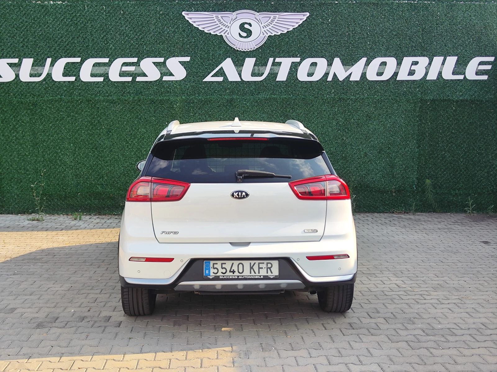 Kia Niro HYBRID* CAMERA* JBL* LEDD* LIZING, снимка 4 - Автомобили и джипове - 55727361