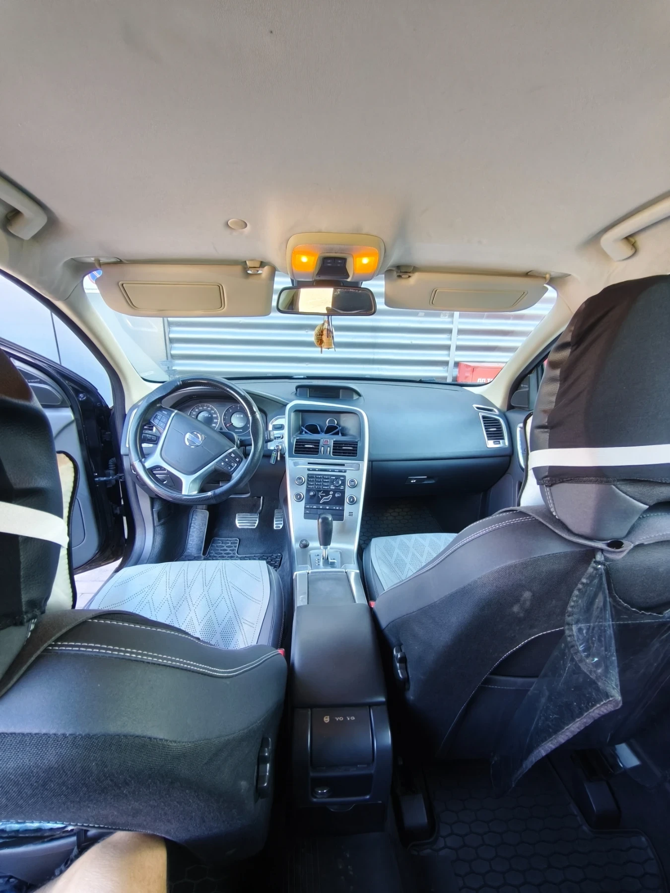 Volvo XC60, снимка 6 - Автомобили и джипове - 55753309