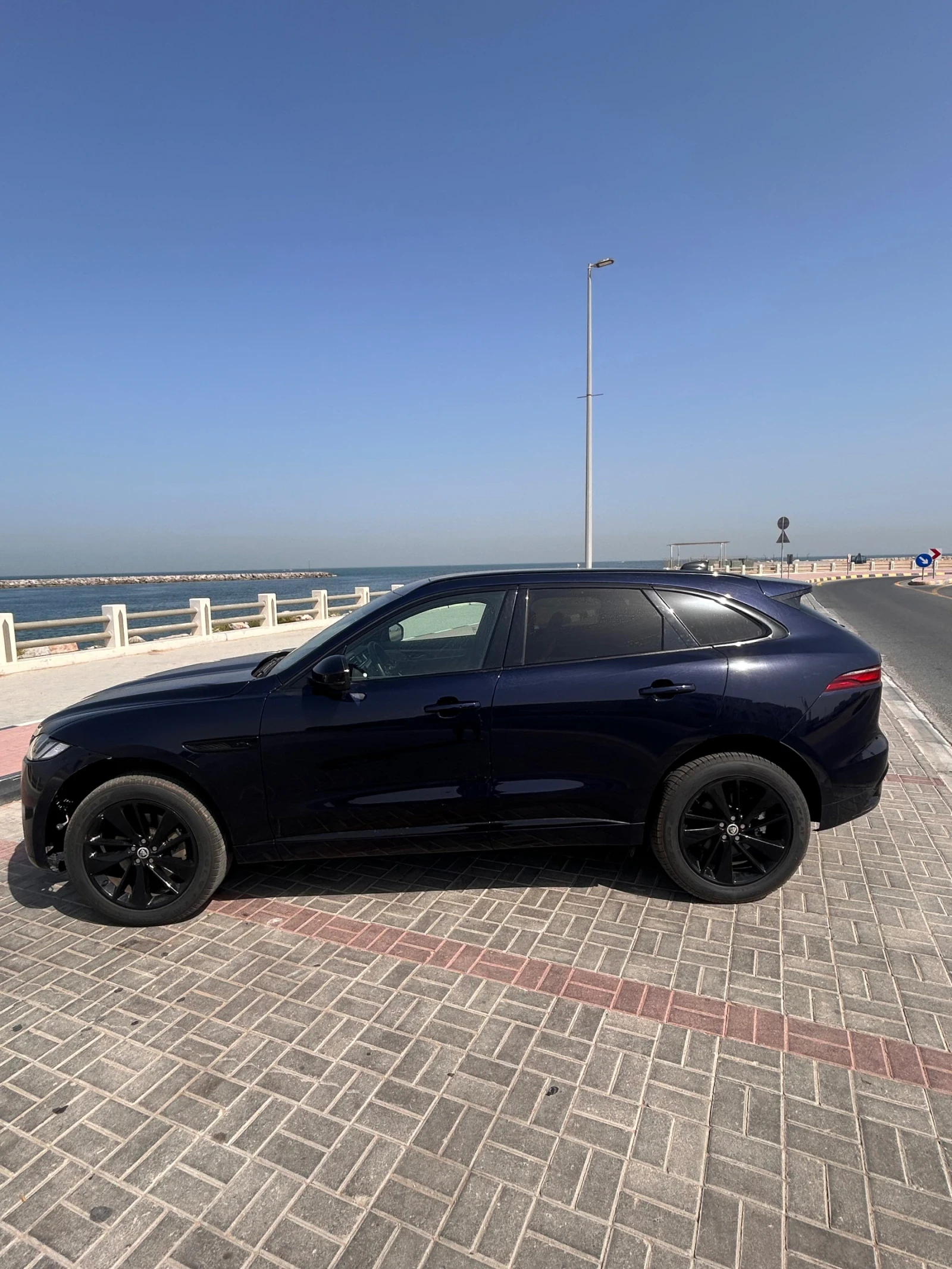Jaguar F-PACE 2.0 P250 AWD, снимка 5 - Автомобили и джипове - 56380632