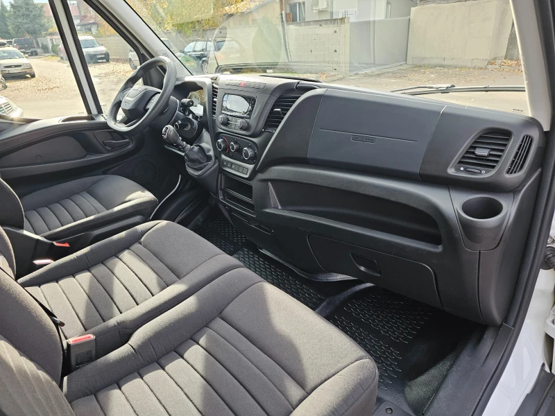 Iveco Daily 35C16 2.3 Куфар Падащ борд, снимка 9 - Бусове и автобуси - 52468778