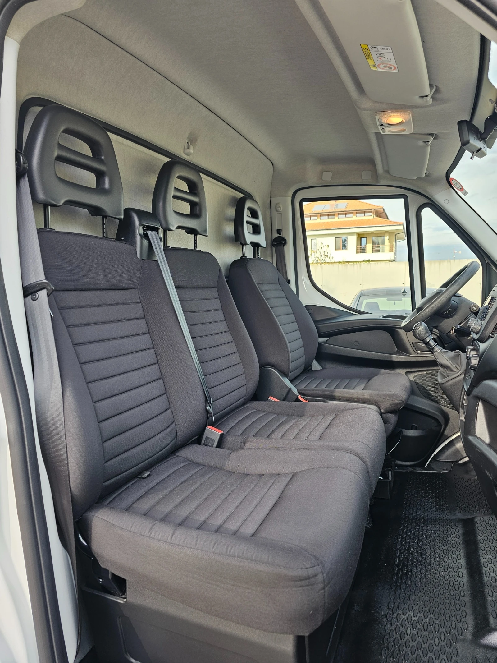 Iveco Daily 35C16 2.3 Куфар Падащ борд - изображение 10
