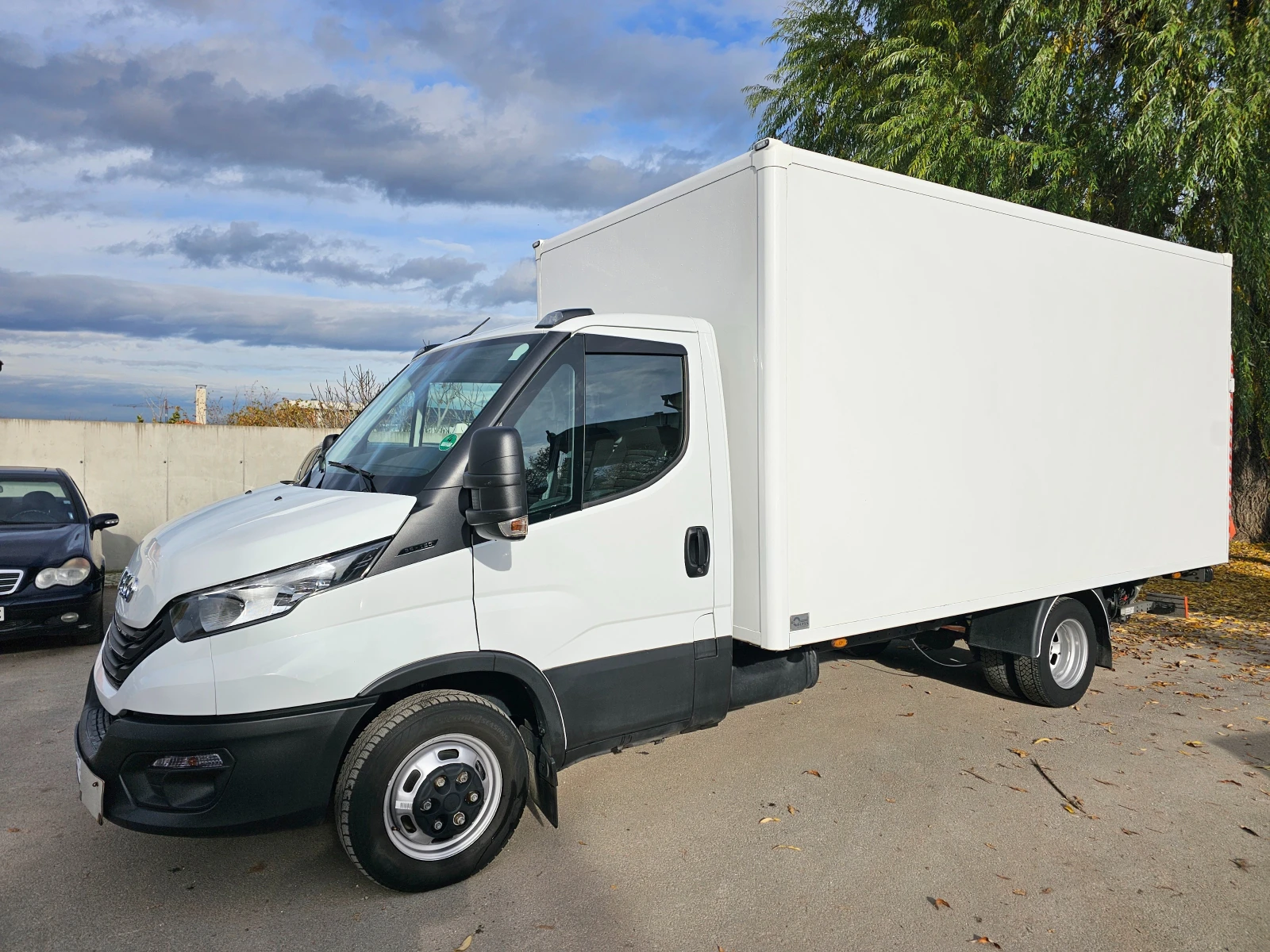 Iveco Daily 35C16 2.3 Куфар Падащ борд - изображение 2
