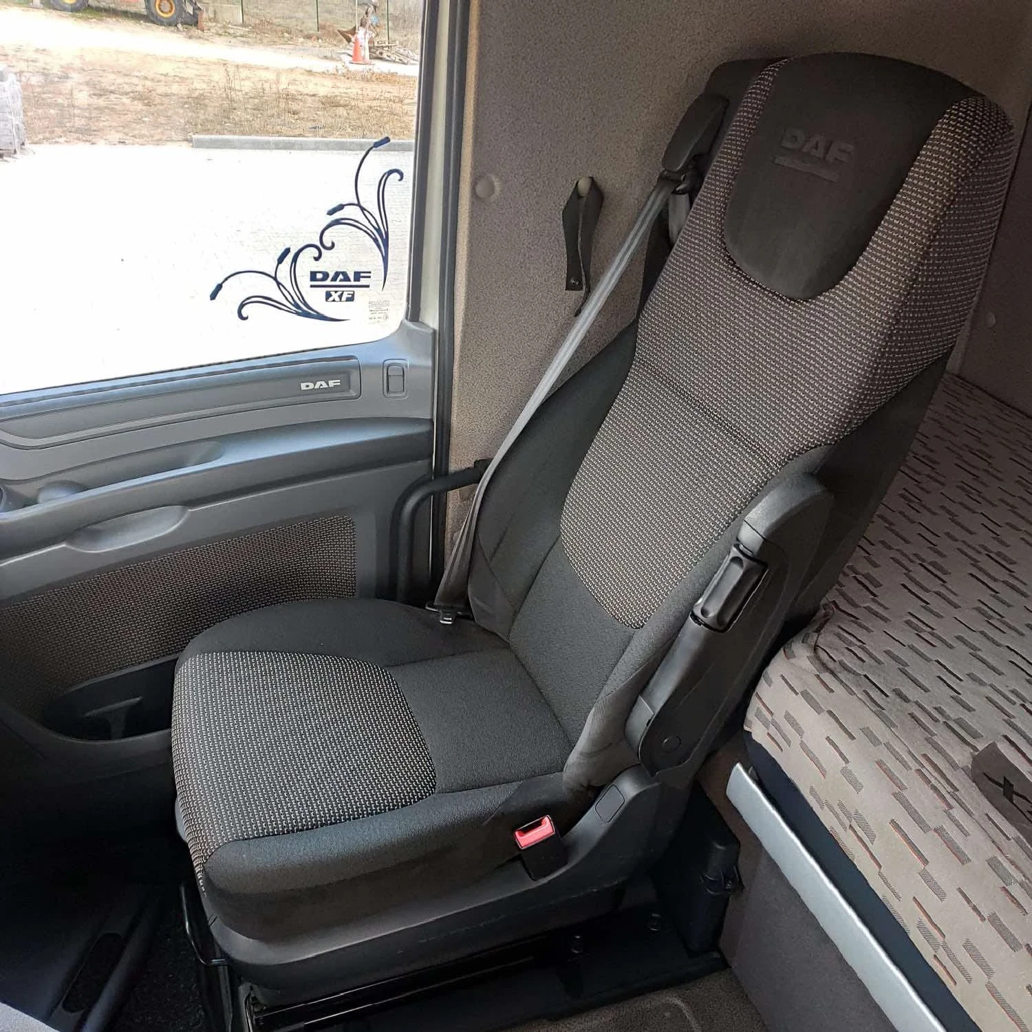 Daf XF | Mobile.bg   11