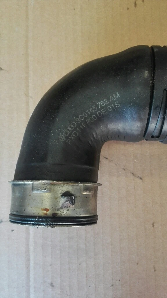 Маркуч турбо Ауди А3 2.0тди (1)