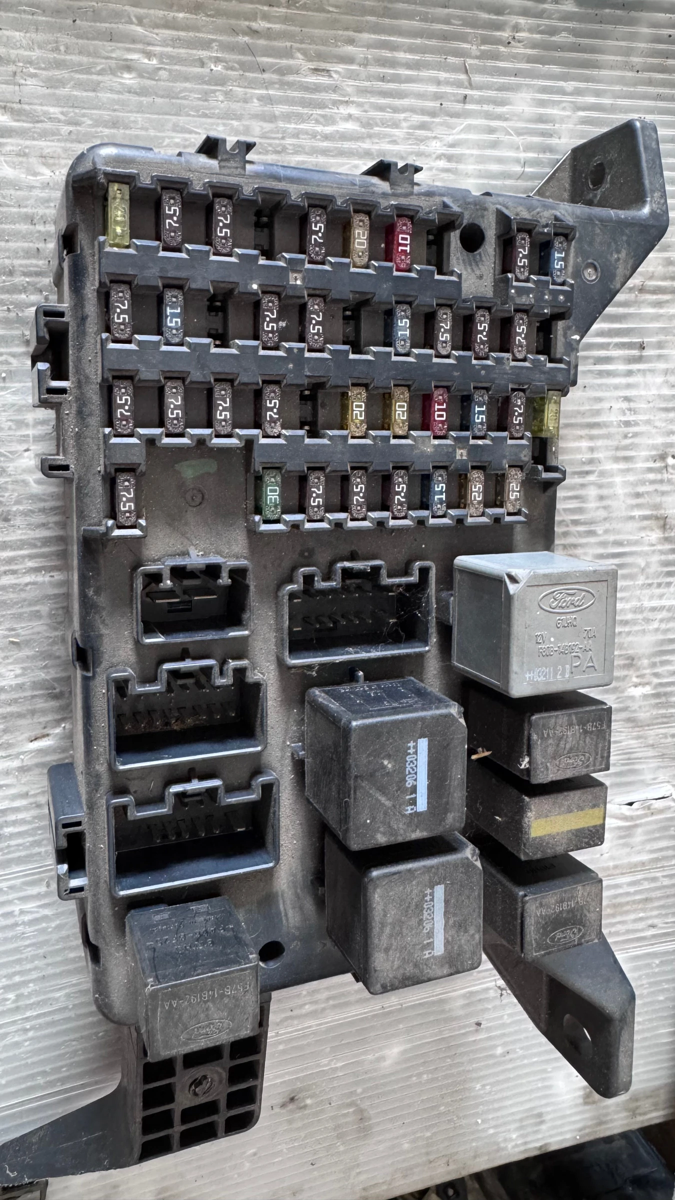   (  BSI / BSM )  Ford Mondeo - 4S7T-14A073-AA | Mobile.bg   1