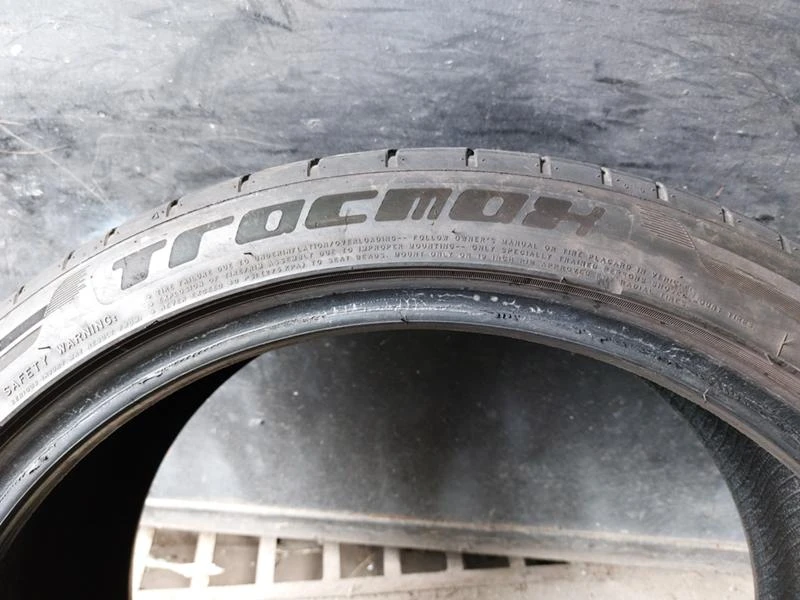 Гуми Летни 225/40R19, снимка 5 - Гуми и джанти - 37132996