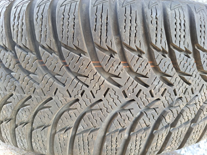 Гуми с джанти Kumho 205/55R16, снимка 3 - Гуми и джанти - 47184789