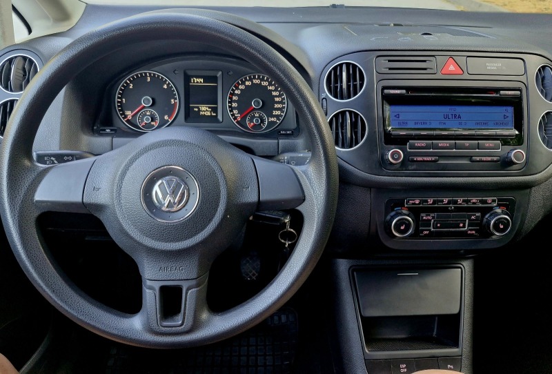 VW Golf Plus 1.6TDI * ТОП* , снимка 12 - Автомобили и джипове - 46398507