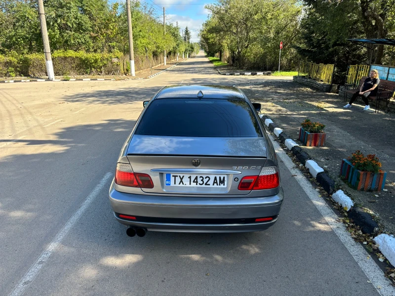 BMW 320, снимка 6 - Автомобили и джипове - 47410636