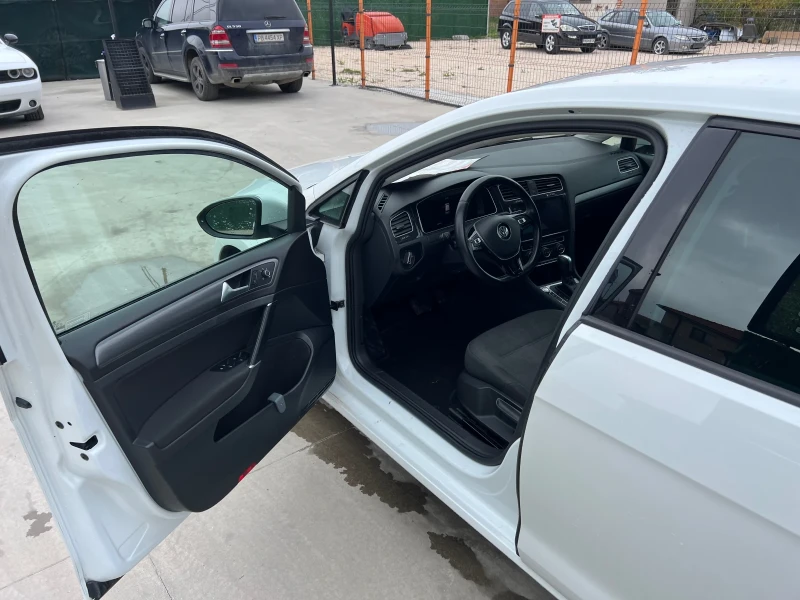 VW Golf E-golf, снимка 8 - Автомобили и джипове - 50057924