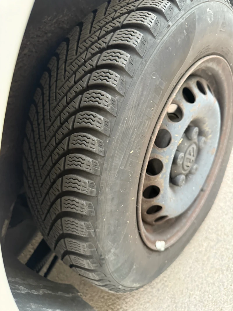 VW Caddy, снимка 8 - Автомобили и джипове - 52580708