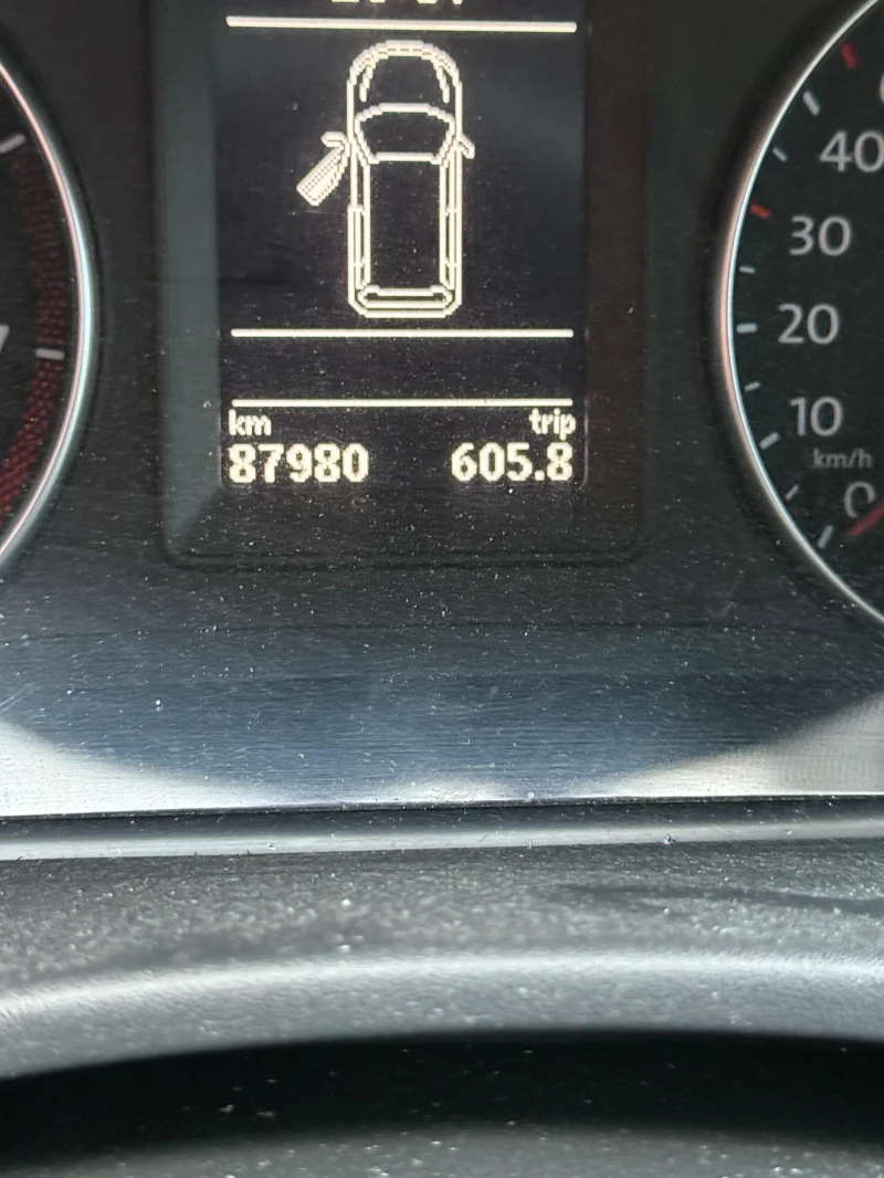 VW Caddy, снимка 15 - Автомобили и джипове - 52580708