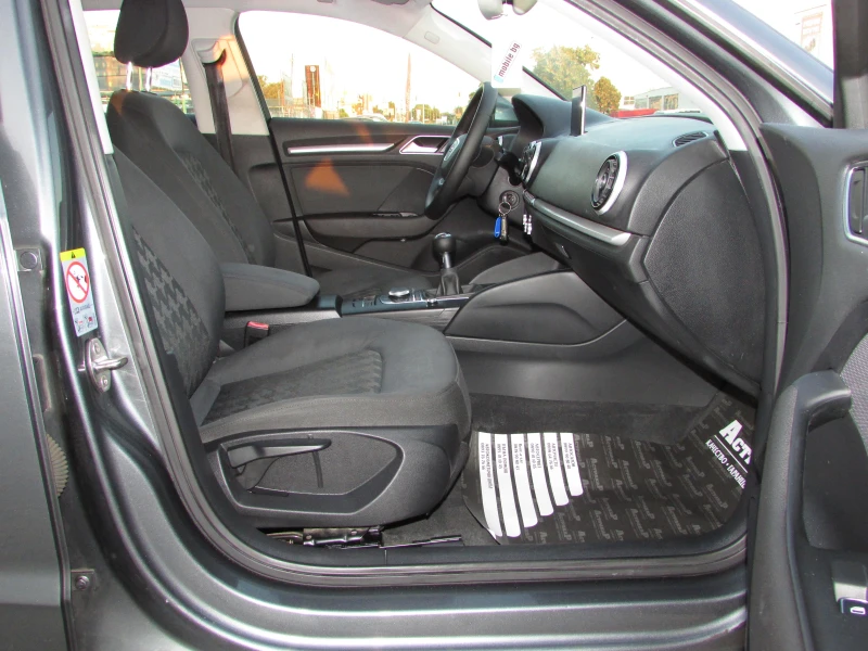 Audi A3 1.6TDI EU5B SPORTBAG, снимка 9 - Автомобили и джипове - 51386792