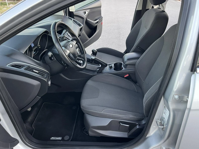 Ford Focus 1.6TDCI 116кс EURO 5 NAVI АВТОПИЛОТ, снимка 8 - Автомобили и джипове - 51501631