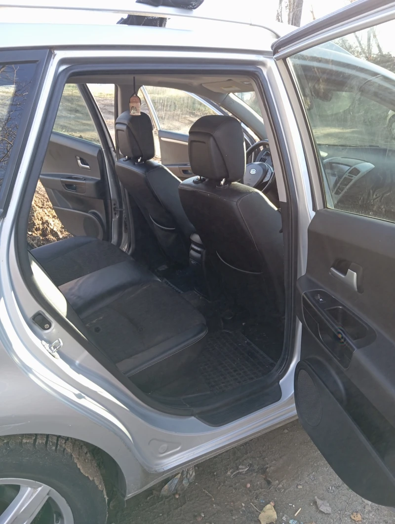 Kia Ceed 1.6, снимка 9 - Автомобили и джипове - 52440579