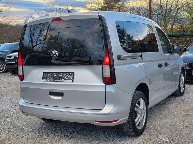 VW Caddy 2.0TDI 102K.C. / НАВИ / КЛИМАТРОНИК / ПЪТНИЧЕСКИ, снимка 3 - Автомобили и джипове - 52557596