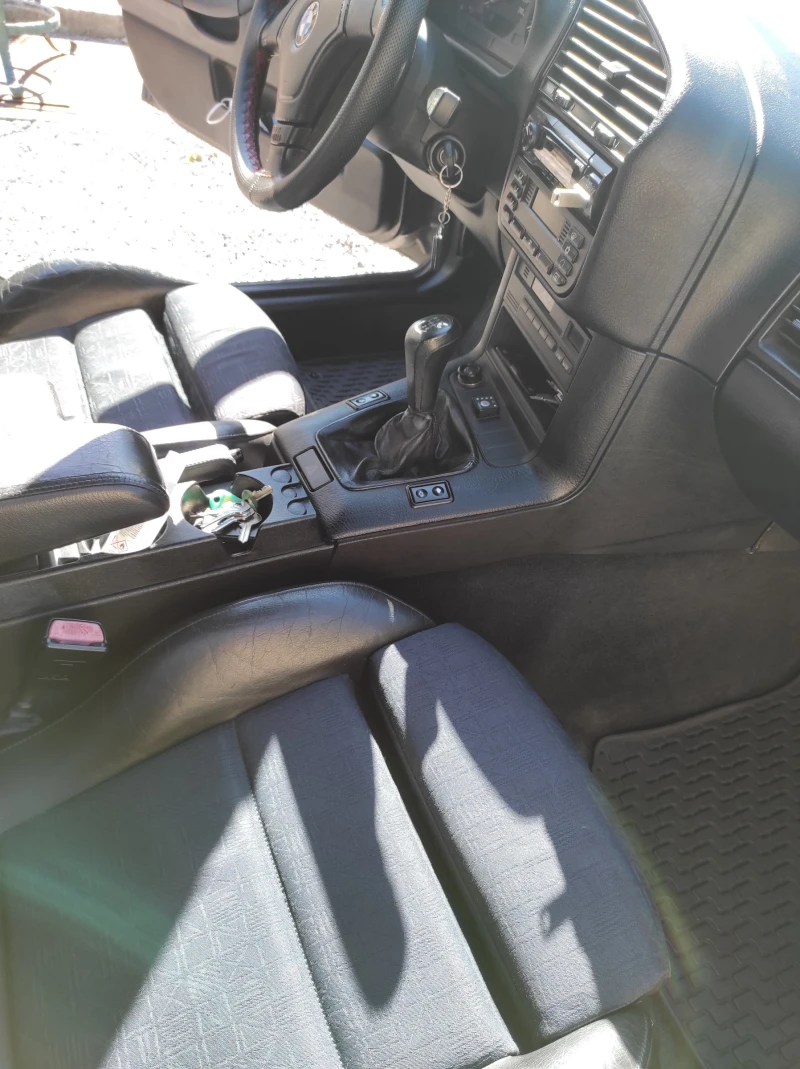 BMW 318, снимка 8 - Автомобили и джипове - 53107143