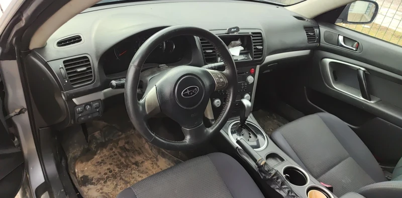 Subaru Legacy 2, 0 бензин автоматик, снимка 2 - Автомобили и джипове - 53298934