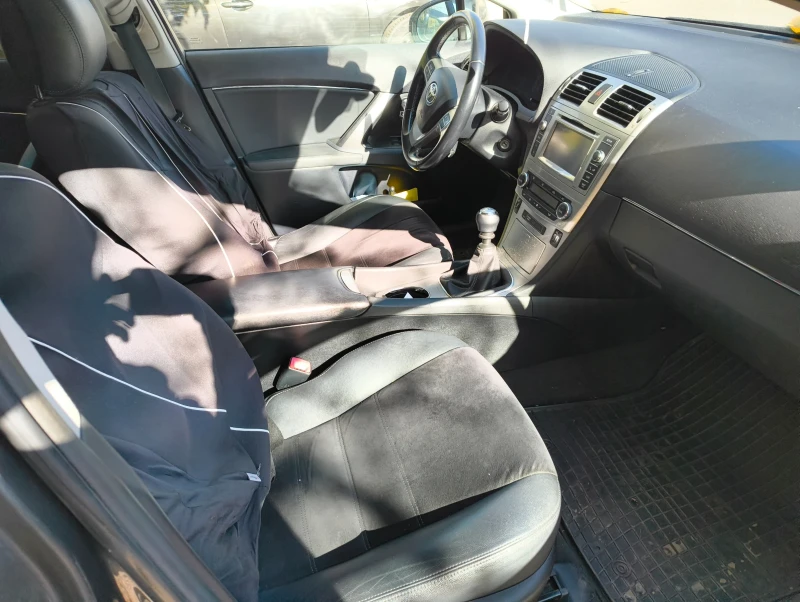 Toyota Avensis, снимка 14 - Автомобили и джипове - 53379631