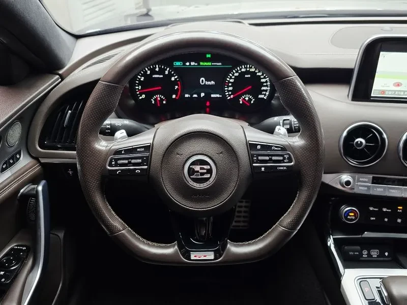 Kia Stinger 3.3 Turbo AWD GT, снимка 11 - Автомобили и джипове - 55942706