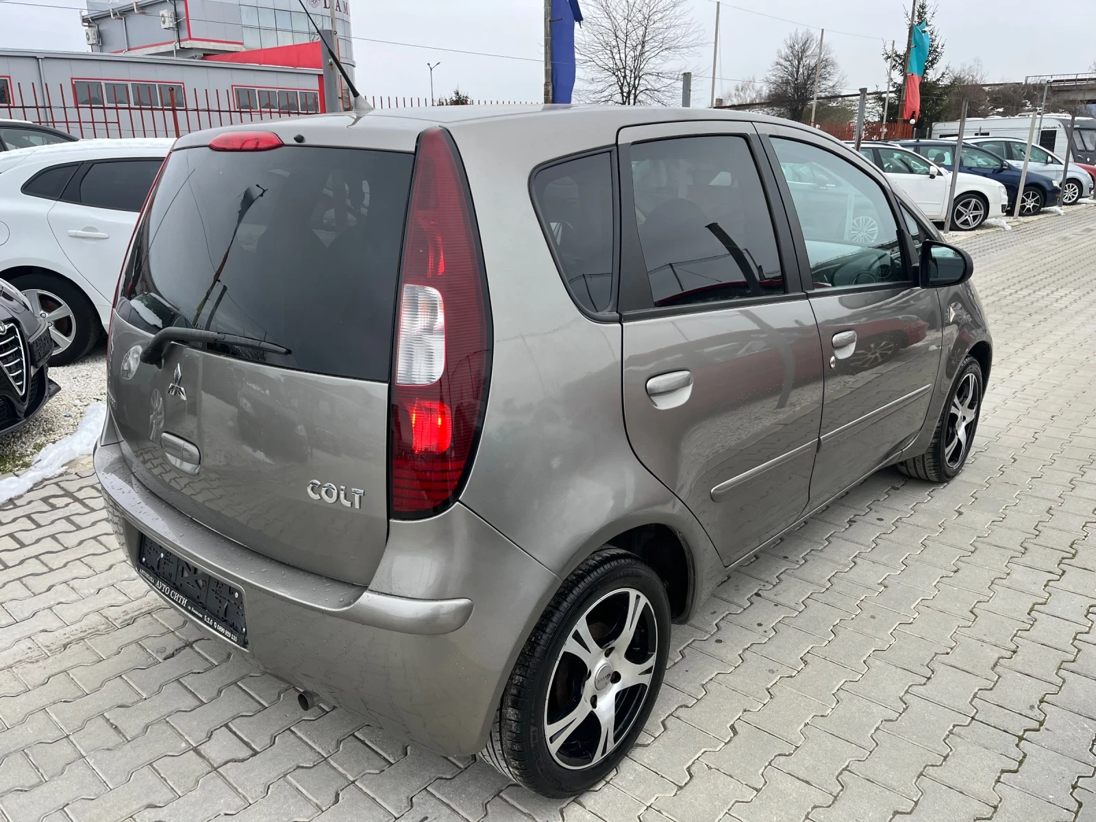 Mitsubishi Colt 1.2* Топ* Нов внос* Клима* Реална* Бартер*  - изображение 7