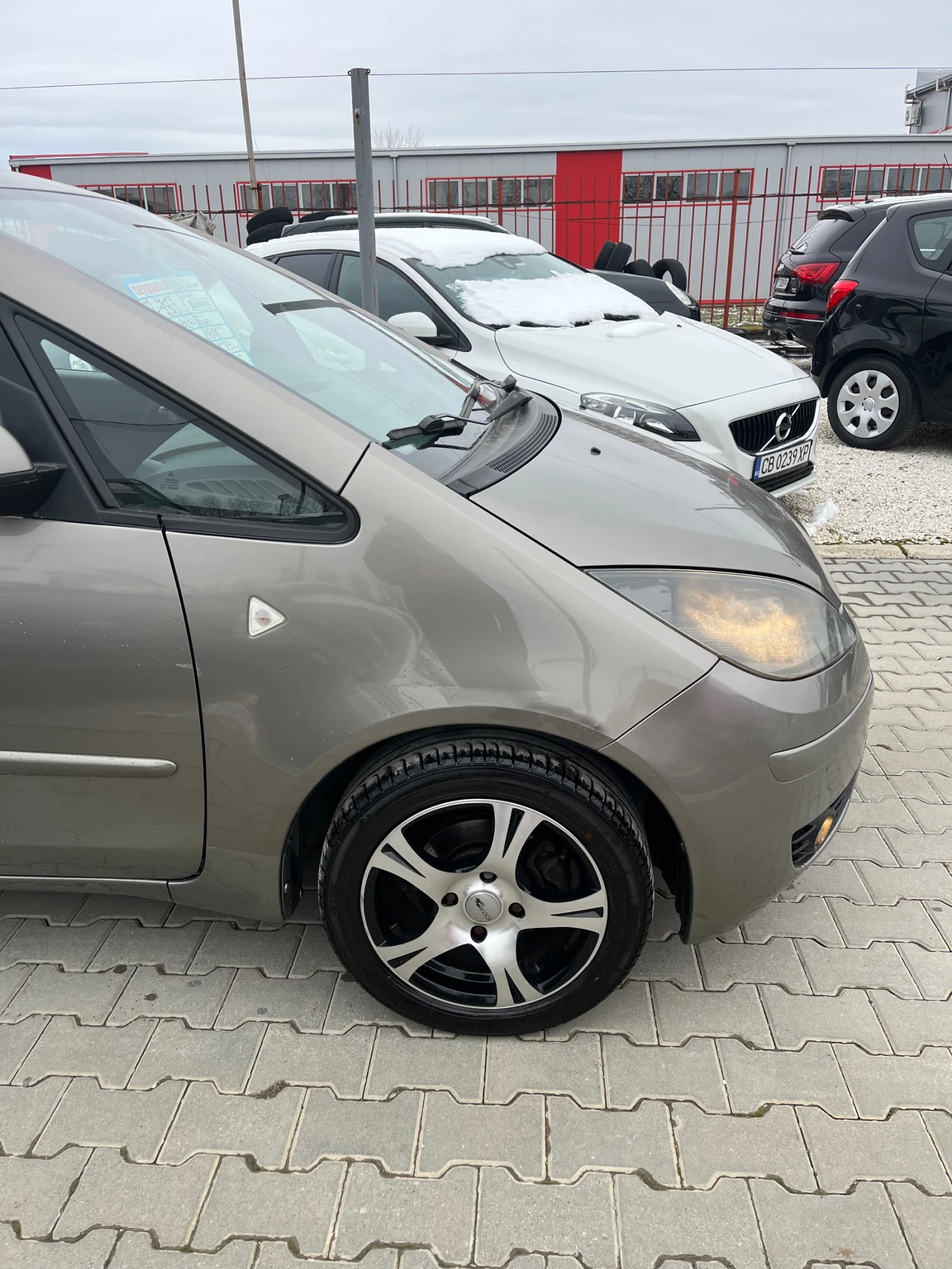 Mitsubishi Colt 1.2* Топ* Нов внос* Клима* Реална* Бартер*  - изображение 4